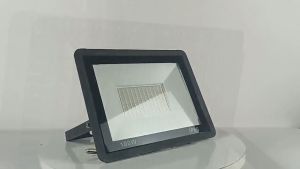 Pemilihan Lampu Banjir LED Tahan Air & Sorot Untuk Pencahayaan Luar Ruangan