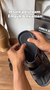 Sandal Jepit Pria Kulit Sendal Anti Slip Ommar Warna Hitam SA-401