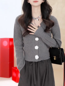 QINGNAER | Autumn Winter New Short V-Neck Flower Decorated Womens Slim Fit Knit Cardigan Gray