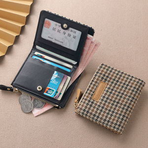Foldable Short Womens Wallet Card Holder One-Piece Bag Unique Design Luxury Feel Canvas Material Zipper Closure Spring 2024