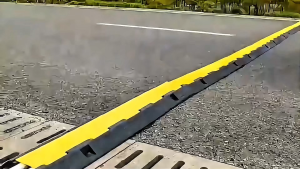 Rubber Cable Protector Hump Heavy Duty 1/2/3/5 Channels Cable Protect Ramp Cable Bump Ready Stock Speed Bump Stage
