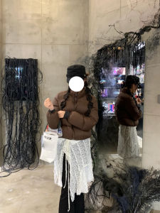 กระโปรงสั้นผ้าตาข่ายสไตล์อเมริกันย้อนยุคสำหรับผู้หญิงในฤดูใบไม้ร่วง กระโปรงทรงเอเอวสูง กระโปรงสั้นลายลูกไม้ขาว ชุดกระโปรงสองชั้น