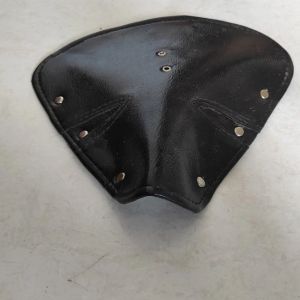Sarung Jok Sepeda Jengki Kulit Kalep Tebal 0.5 cm Panjang 23 cm Lebar 26 cm Outdoor Tegal