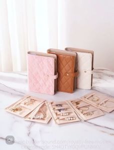 สมุดเก็บต่างหู เก็บเครื่องประดับ ขนาดพกพา มี5หน้า พร้อมส่งจากไทย