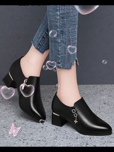 2024autumn and winter new deep mouth single shoes women thick with mother shoes soft leather middle-aged women shoes all match women mid-heel leather shoes