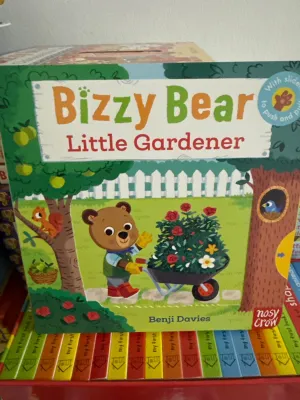Board book หนังสือภาษาอังกฤษ หนังสืออ่านสำหรับเด็ก หนังสือเลื่อนขยับ หนังสืออ่านมีกลไกเลื่อนขึ้นลง board book Bizzy Bear