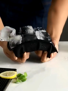 Multiple Sizes Ice Cube Trays Square Silicone Large Ice Mold Ice Tray Molds with Lid Reusable Whiskey Ice Ball Mold DIY Ice Maker Bar Pub Wine Ice Blocks Maker Gadgets