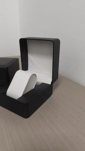 PU Leather Watch Box with Pillow Single Wristwatch Bracelet Bangle Jewelry Holder Storage Box Gift Display Case Organizer
