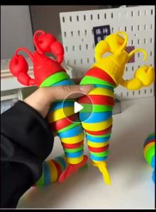 Đồ Chơi Tôm Hùm Cầu Vồng Uốn Dẻo Lắc Lư | Fidget Toy Giảm Stress Thư Giãn Giải Trí Độc Đáo