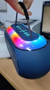 Advance V-18 Speaker Lampu RGB Karaoke Bass Plus 2 Mic Wireless Bluetooth Speaker USB Speaker Komputer Speaker Aestetik – Speaker Karaoke Full Bass