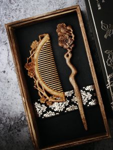 Valentines Day Gift for Girlfriend Birthday Gift for Women Teacher Customized Gift Box Golden Silk Camphor Wood Comb