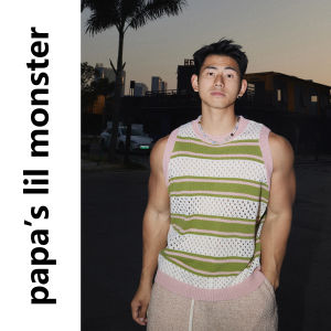 เสื้อกั๊กผ้าขนแกะสีน้ำเงินคลีนและสีครีมกล้วยและสตรอเบอร์รี่ ฤดูร้อน 2025 ทรงหลวม แขนกุด ปกติ ลำลอง เยาวชน ฤดูร้อน เสื้อกั๊ก