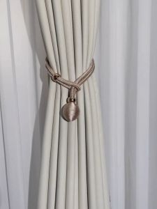 1PCS Classic Style Magnetic Curtain Tiebacks Metal Drapery Holdbacks Simple Elegant Curtain Holders for Home Decor