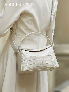 Luxurious Leather Shoulder Bag for Women Elegant White Crossbody Pillow Style Soft Tote Magnetic Buckle Casual Fashion Handbag