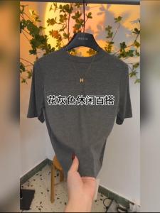 สลิมฟิต Half High ปกเสื้อ เสื้อยืดแขนสั้น ผู้หญิง ทันสมัย หลากหลาย แขนห้า ปกตั้ง สวมใส่ด้านในชั้นฐาน