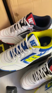 รองเท้าฟุตซอลH3 Bangkrirkมี2สีน้ำเงินและกรมsize35-45สวยหนึบทุกสนามฟุตซอล