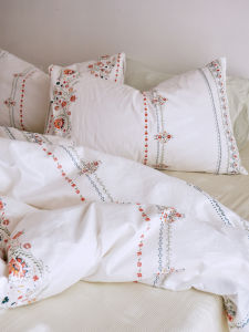 June Rain White Pure Cotton Sateen 4-Piece Bedding Set Quilt Cover Sheet Duvet Cover All Seasons Bed Linens Ins Style Warmth Storage