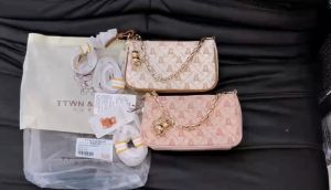 Túi Kẹp Nách T TWN Bear Móc Khoá Kim Loại Auth Chính Hãng Check Da Code  Size 22cm (Auth Tuồn)