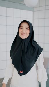 Shamira - Hijab Pad Bergo Malay Instan Hamidah Alena Size L  Kerudung Instan  Hijab Februari Romantis
