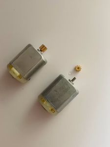 Động cơ motor 280 gắn sẵn bánh răng đồng 10 răng sử dụng cho máy tăm nước hàng mới 100% - HM0451