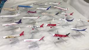 Toys Plane 16cm B737 Series Airways Aircraft Model Diecast Metal Alloy 737 With Airplane Base 1/400 Scale for adults Gifts