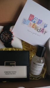 Hadiah Buat Cewek: Box Hampers Wanita & Kado Spesial