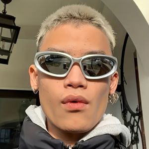 1/3 Set Y2K Futuristic INS Sunglasses European and American Trendy Style.