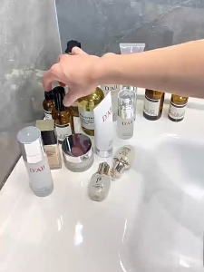 YissTiee Bathroom suction cup rack punch-free wall-mounted storage rack