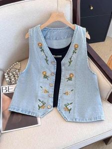 เสื้อกั๊กยีนส์ปักลายสไตล์วินเทจสำหรับผู้หญิง ฤดูร้อน 2025 ทรงหลวม แขนยาว ปกติ กระดุมเดียว ผ้าขนสัตว์ผสม