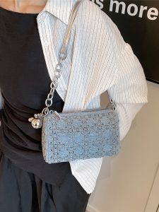 กระเป๋าสะพายไหล่ผ้าเดนิมปักลายแฟชั่นสำหรับผู้หญิง กระเป๋าทรงหมอนแบบลำลอง กระเป๋าสะพายไหล่แบบเดี่ยว กระเป๋าสะพายข้างแบบลำลอง