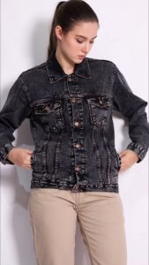2nd RED Jaket Katun Denim Wanita Kerah Basic Kantong Tempel Casual Fit Sand Wash Hitam 292401