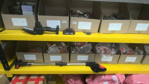 เลื่อยไฟฟ้าไร้สาย 6 นิ้ว Brushless เลื่อยยนต์ตัดไม้ ด้ามต่อ เลื่อย ไฟฟ้า 0.9M ขยายได้ถึง 1.2 เมตร เลื่อยไฟฟ้าแบต เลื่อยไฟไร้สาย เลื่อยไฟฟ้าด้ามยาว เลื่อยตัดกิ่งไม้ เลื่อยตัดไม้ เครื่องตัดกิ่ง เลื่อยไฟฟ้าตัดกิ่งไม้