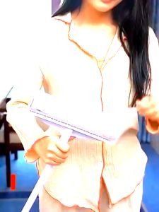 ลูกกลิ้ง ที่กลิ้งกำจัดฝุ่นแบบยาว ลูกกลิ้งกระดาษกาว ลูกกลิ้งเก็บขน 24 วิตามิน ยืดได้ ลูกกลิ้งทำความสะอาด เส้นผมและฝุ่น