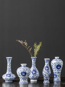 Retro Blue And White Porcelain Flower Vase Small Size Ceramic Flower Holder for Living Room Tea Ceremony Decorative Ornament