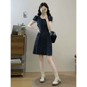 Floral Lace Denim Dress Slim Fit for Pear-Shaped Figure