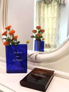 Bình Hoa Acrylic Tối Giản Hiện Đại Màu Xanh Klein Trang Trí Nhà Cửa Bình Hoa Để Bàn Phòng Khách Bình Hoa Sách Bình Hoa Nhựa Hình Vuông
