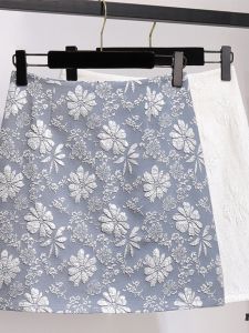Korean Style High Waist Embossed Floral Half Skirt Womens Fashionable Slimming A-Line Short Skirt Commute Polyester Fiber