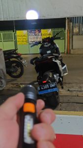 ProBest Senter LED Zoom Supor Turbo 100W 4800mAh Aluminium Body Tahan Pemakaian Hingga 30 Jam P100ZS FHLC