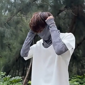 หน้ากากคลุมหน้า โม่งและปลอกแขน ลายพลาง ผ้าคลุมกันแดด เนื่อผ้าเย็นสบาย ยืดหยุ่นได้ดี (แบบแยกขาย)