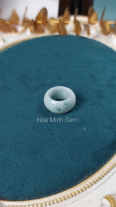 Nhẫn Cẩm Thạch trắng ngả xanh ngò độ dày 13 li size đường kính 19mm phong cách sang trọng cổ điển | Hoa Minh Gem