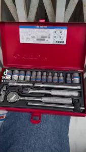 Bộ tuýp 18 chi tiết hệ mét 4-13mm Kingtony 2518MR