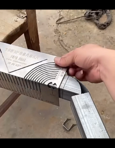Thước Bo Góc Sắt 20-100 Dụng Cụ Mộc Xây Dựng Lấy Dấu Cắt Góc Đa Năng Chính Xác Tiết Kiệm