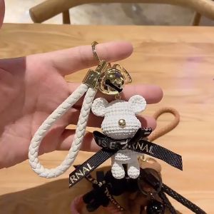 รูปร่างกระเป๋าเสริมหน้า รูปร่างเบา จี้ที่สําคัญ พวง กุญแจรถ อุปกรณ์กระเป๋า รูปร่างเบา พวง กุญแจการ์ตูนหมีเรซิ่นจี้ตกแต่งถุงของขวัญ