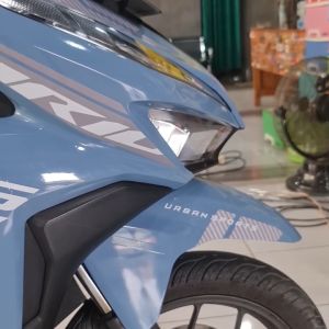 Skotlet Biru Pastel Dusty Blue Denim ICE Glossy Body Motor Vinyl Premium Stylish Vespa Sport Moge