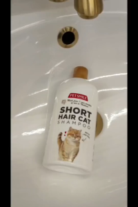 PETSMILE แชมพูออร์แกนิคสำหรับแมวขนสั้น ป้องกันเชื้อราและบำรุงผิว 280ml.