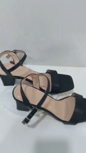 [HCM]Giày sandal cao gót big size nữ 40 41 42 43 quai ngang thời trang gót vuông mũi vuông thời trang cao 5 phân