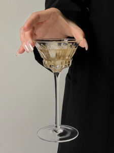 Creative French Style Wine Glasses Champagne Cup Cocktail Cup Small Batch Red Wine Glass European Style Pure Color Glass Cup