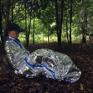 Outdoor Thermal First-Aid Sleeping Bags Life-Saving Tools Reflective Emergency Sleeping Bag Heating Blanket Thermal Bag Earthquake Emergency Kit