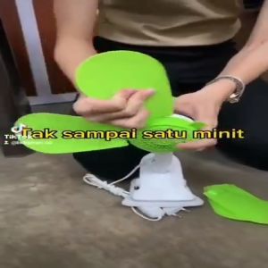 5 Blades Fan Silent Wall Mounted Bed Electric Mini Clip Fan 5 Blade Clip Fan Kipas Klip Leaf Fan Hanging Hawker Fan Desk Fan Office Fan Cooling Malaysia Plug Adaptor Detachable 5 Leaves READY STOCK  ❗❗❗