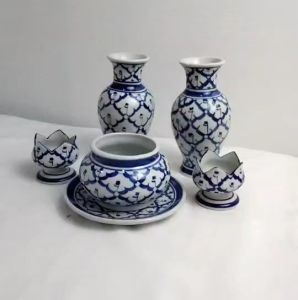 จัดเซ็ต ชุดหน้าพระ กระถางธูป เชิงเทียน ชุดแจกัน​ แจกัน  ลายคราม แจกัน6นิ้ว ( แจกัน กระถางธูป เชิงเทียน )